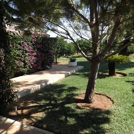 Con Piscina Junto A Sevilla بيت للعطل